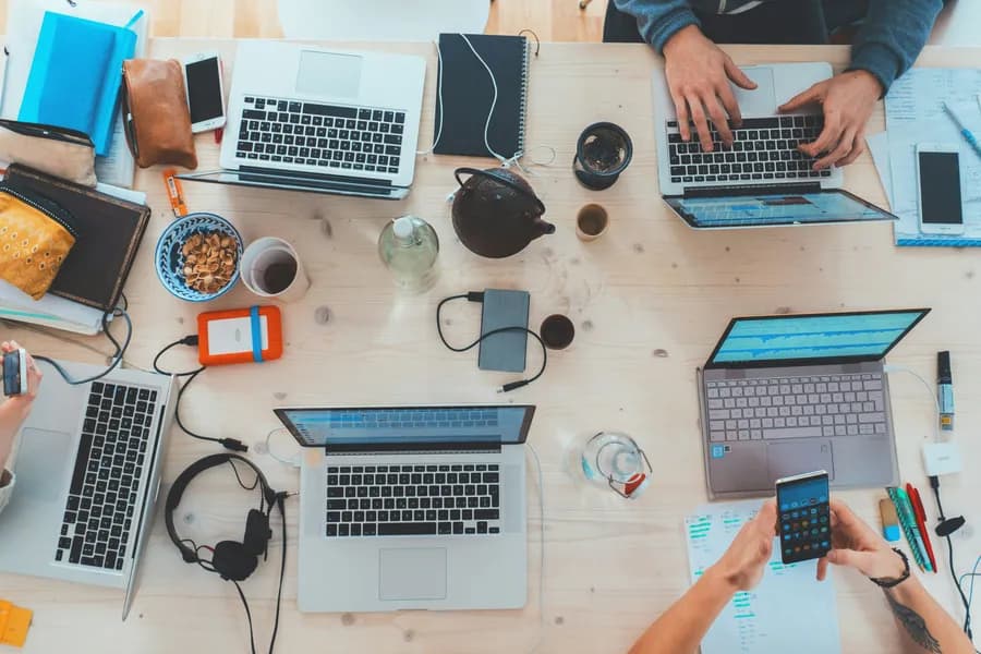 team-desk-collaboration